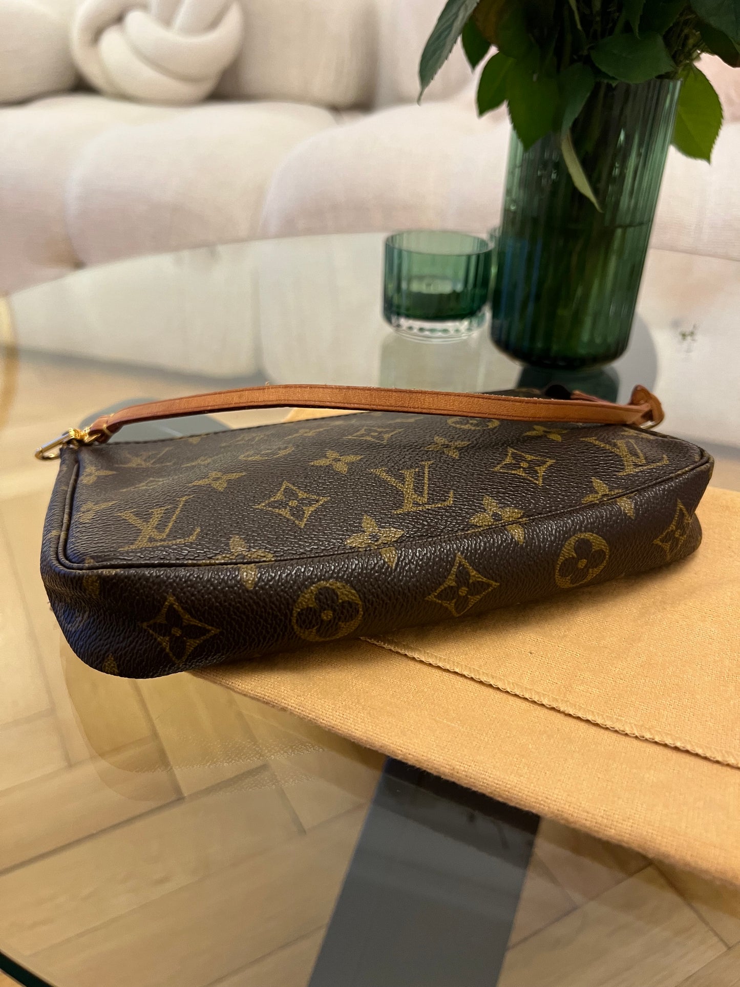 Louis Vuitton Pochette Accessoire