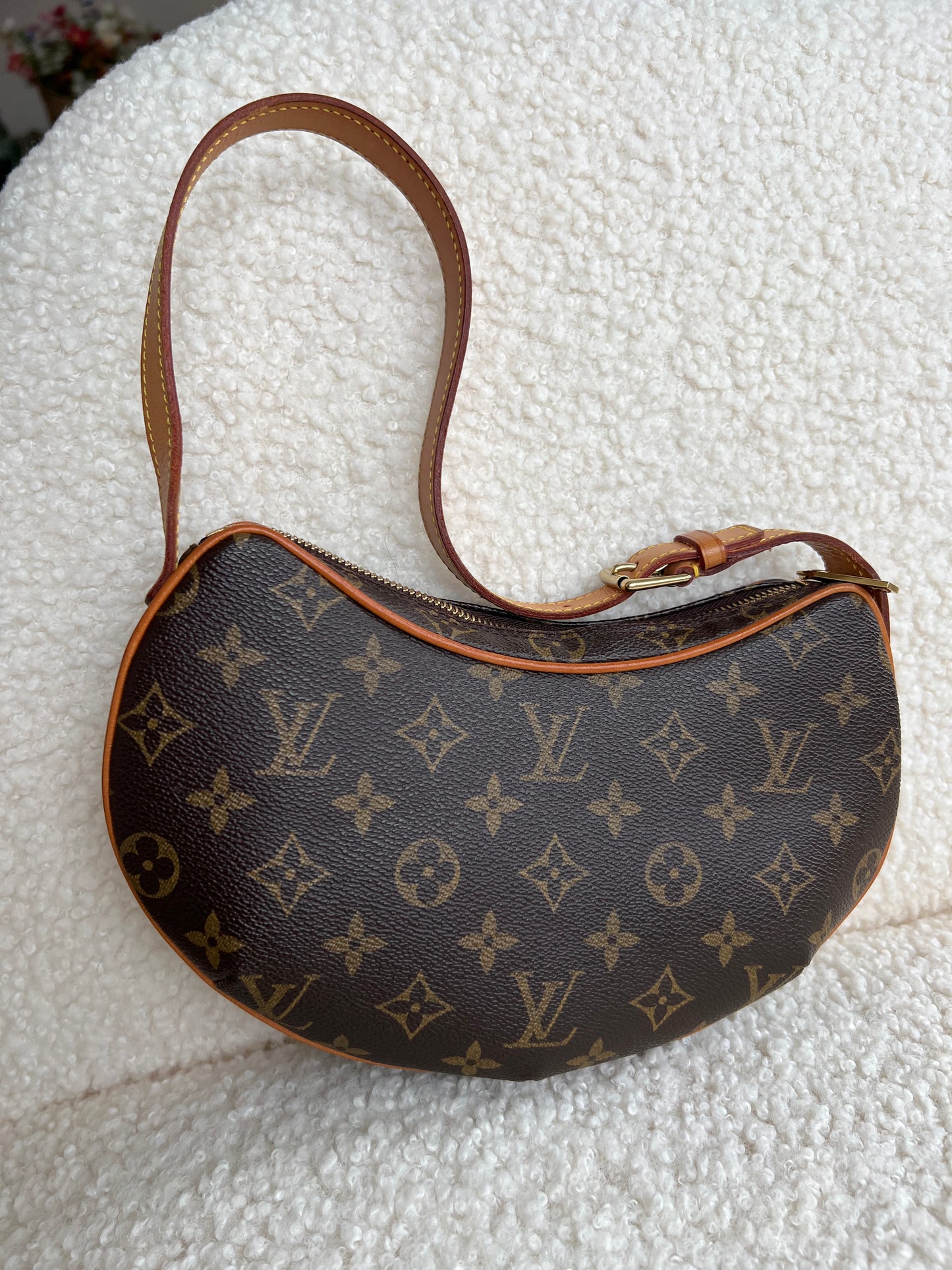 Louis Vuitton Croissant