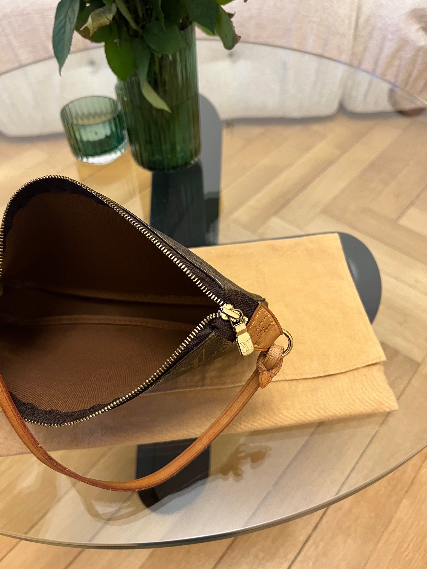 Louis Vuitton Pochette Accessoire