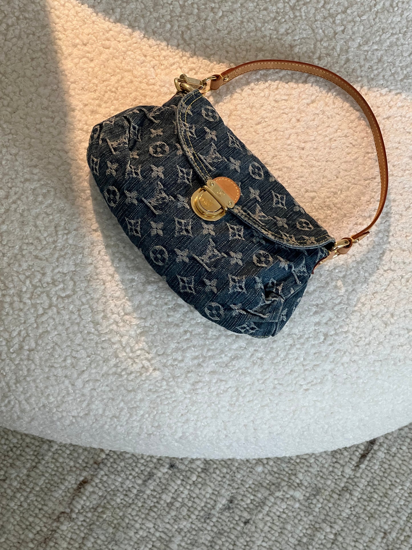 Louis Vuitton Pleaty