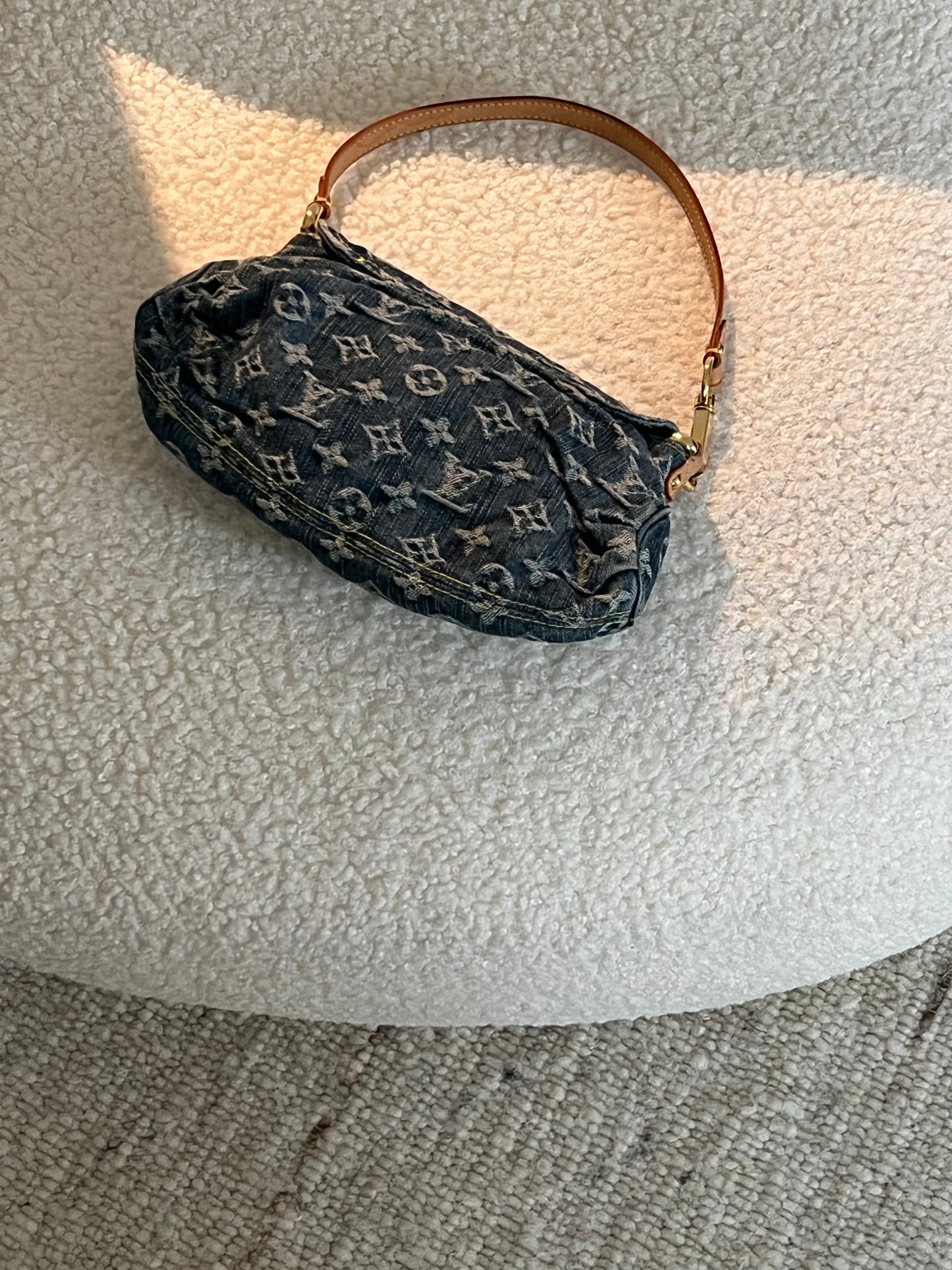 Louis Vuitton Pleaty